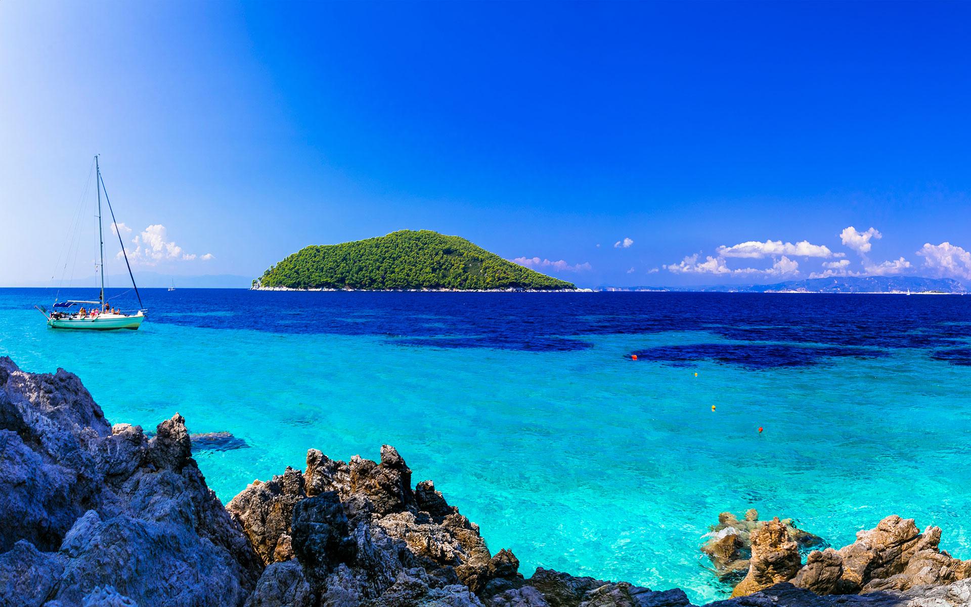 Top 9 plaža koje morate posetiti u Grčkoj ovog leta